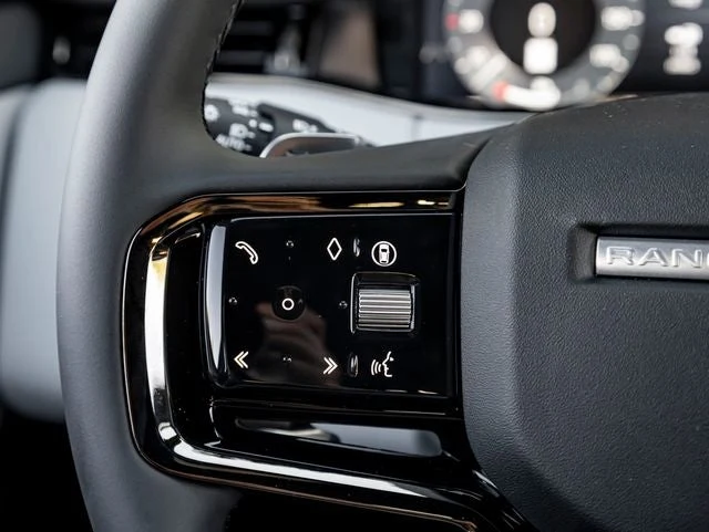 2026 Land Rover Range Rover Evoque Hoxton Edition (L551), 19/20