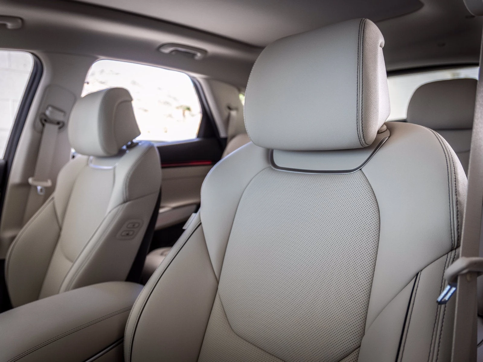 2027 Genesis GV70 2.5T Advanced (2024 Update), 19/20