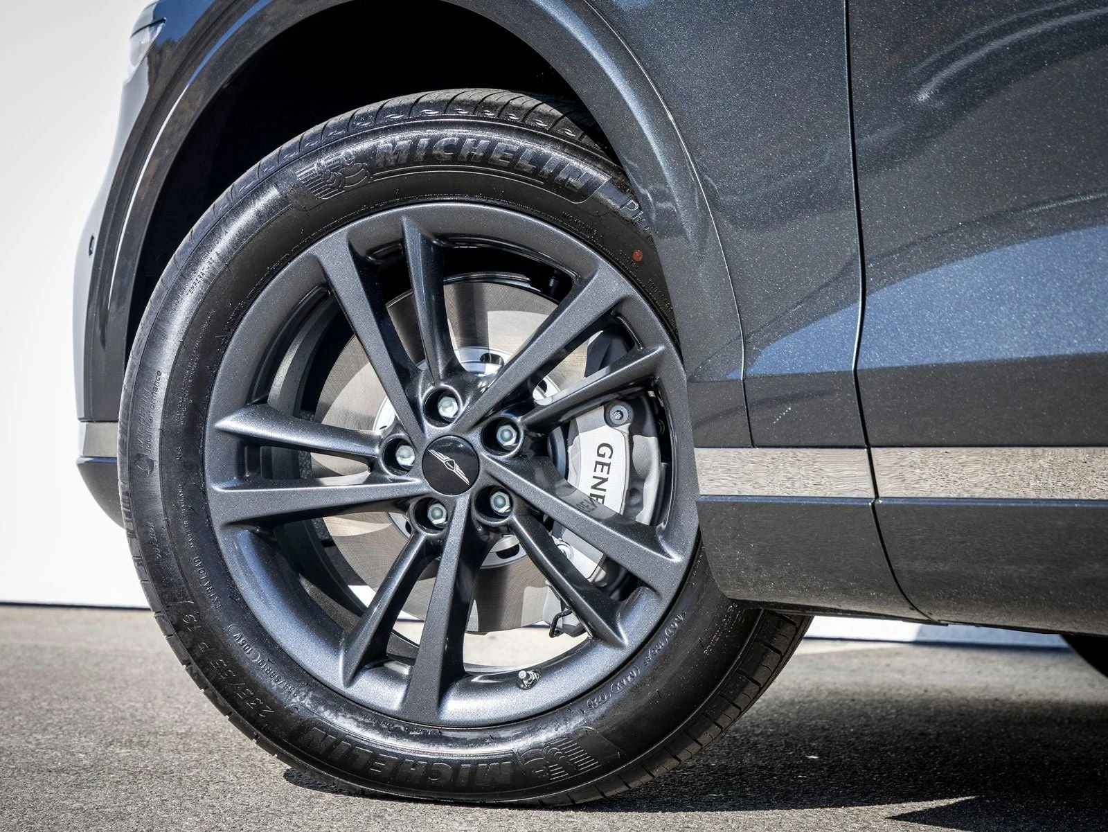 2027 Genesis GV70 2.5T Advanced (2024 Update), 11/20