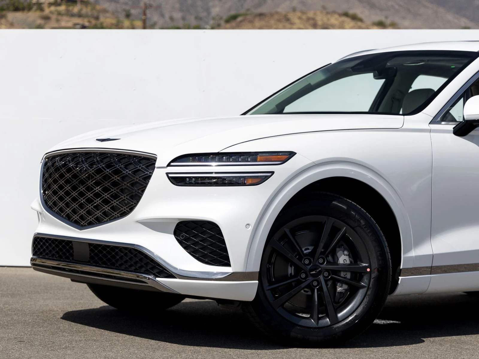 2027 Genesis GV70 2.5T Advanced (2024 Update), 2/20