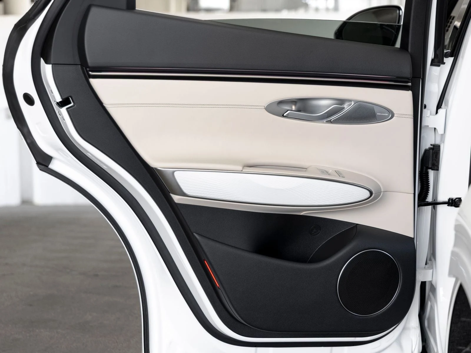 2027 Genesis GV70 2.5T Advanced (2024 Update), 17/20