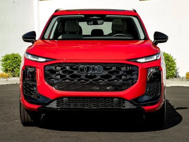 2026 Audi Q3 S line quattro (FJ), 3/20