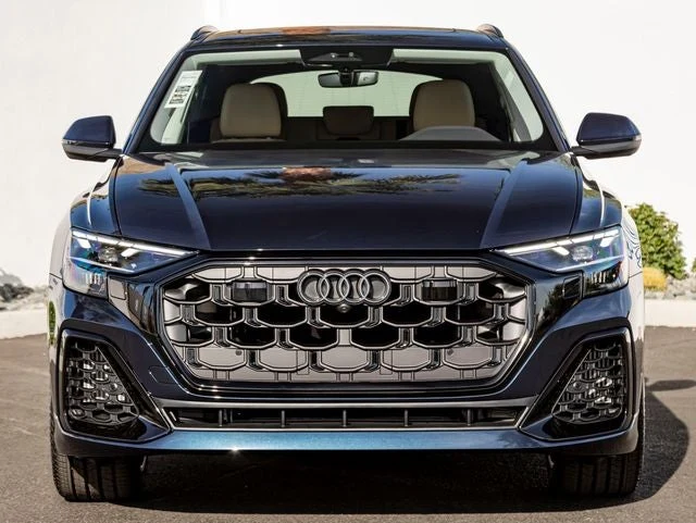 2027 Audi Q8 55 Premium Plus quattro (4M), 3/20