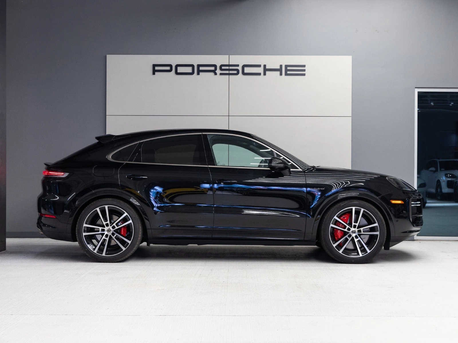 2026 Porsche Cayenne Turbo E-Hybrid Coupé (3rd Generation), 8/20