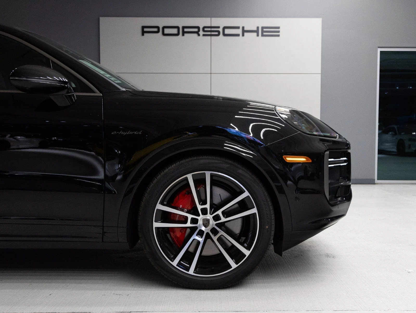 2026 Porsche Cayenne Turbo E-Hybrid Coupé (3rd Generation), 11/20
