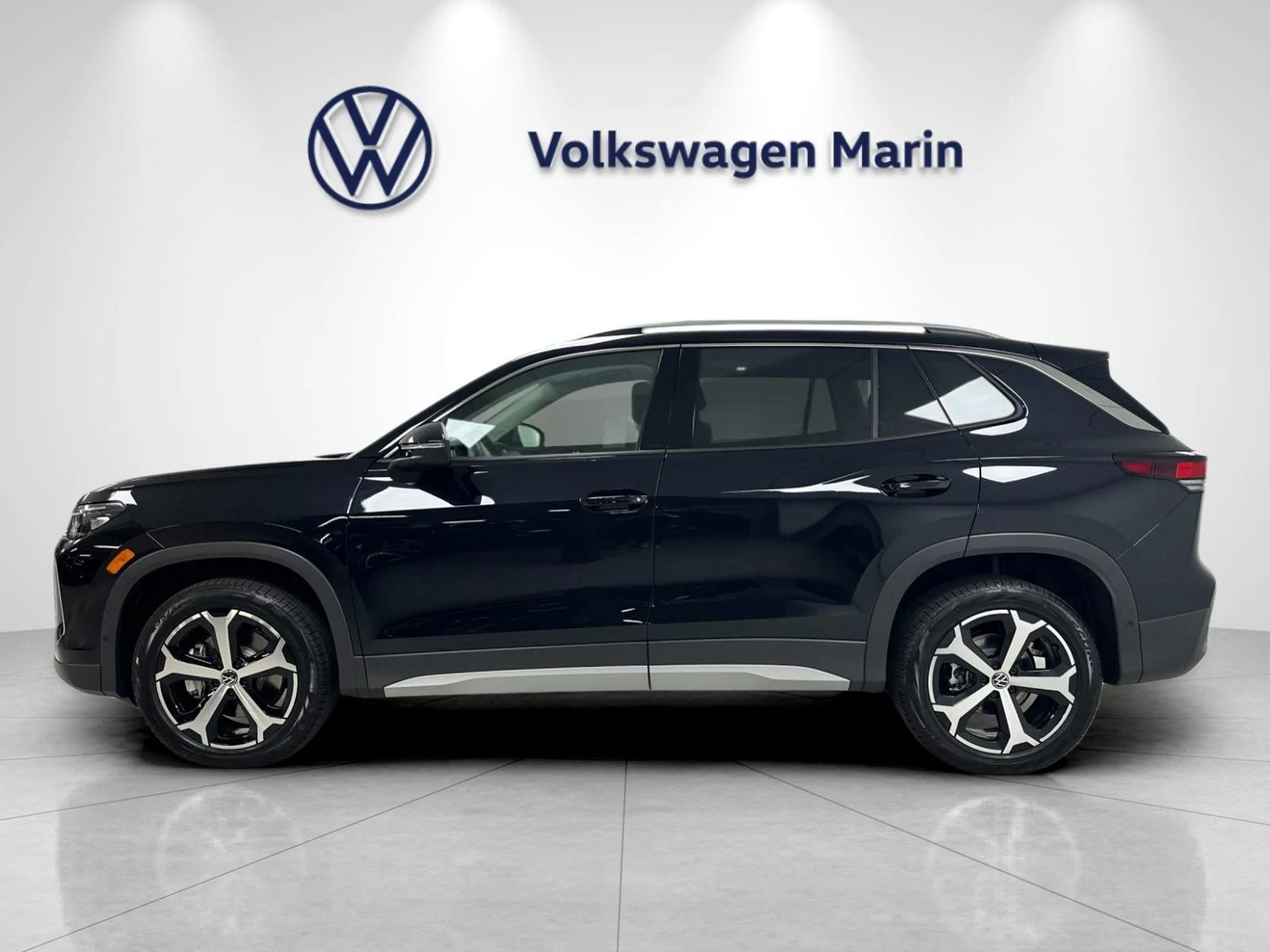 2026 Volkswagen Tiguan SE (3rd Generation North America), 2/20