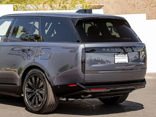 2026 Land Rover Range Rover Plug-In Hybrid SE (L460), 10/20