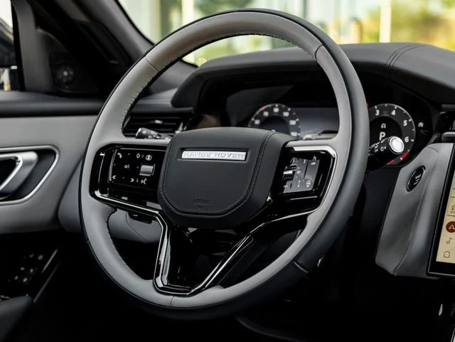 2026 Land Rover Range Rover Velar P250 (L560), 20/20