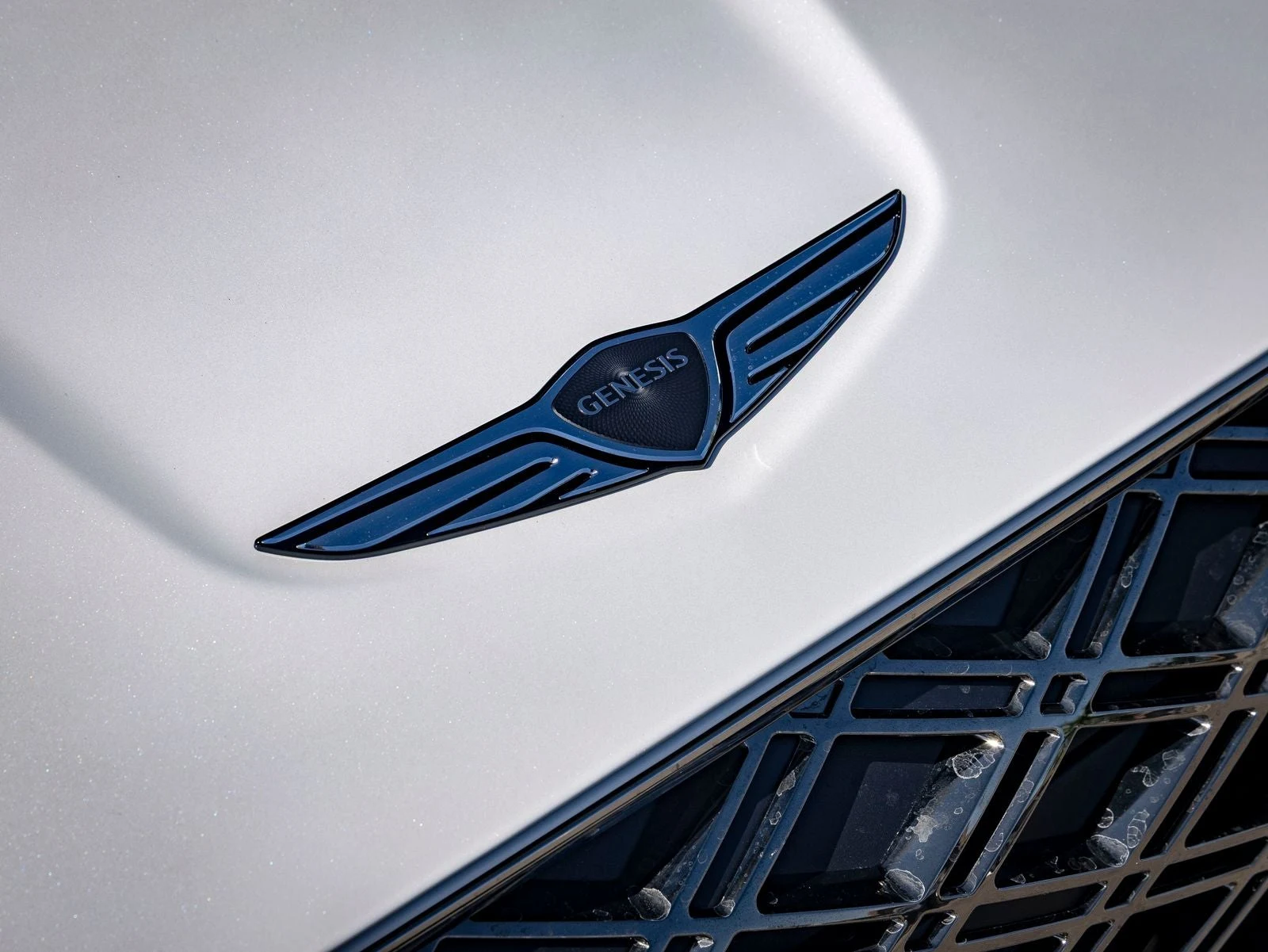 2027 Genesis GV70 2.5T Advanced (2024 Update), 8/20