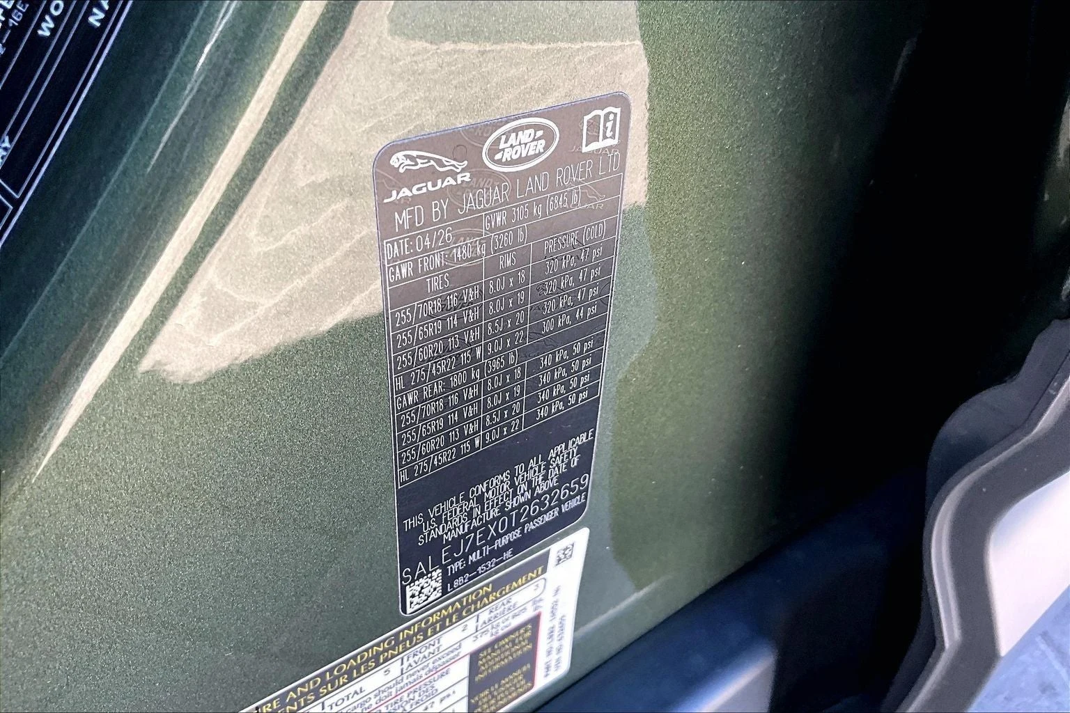2026 Land Rover Defender 110 S TReK Edition (L663), 13/14