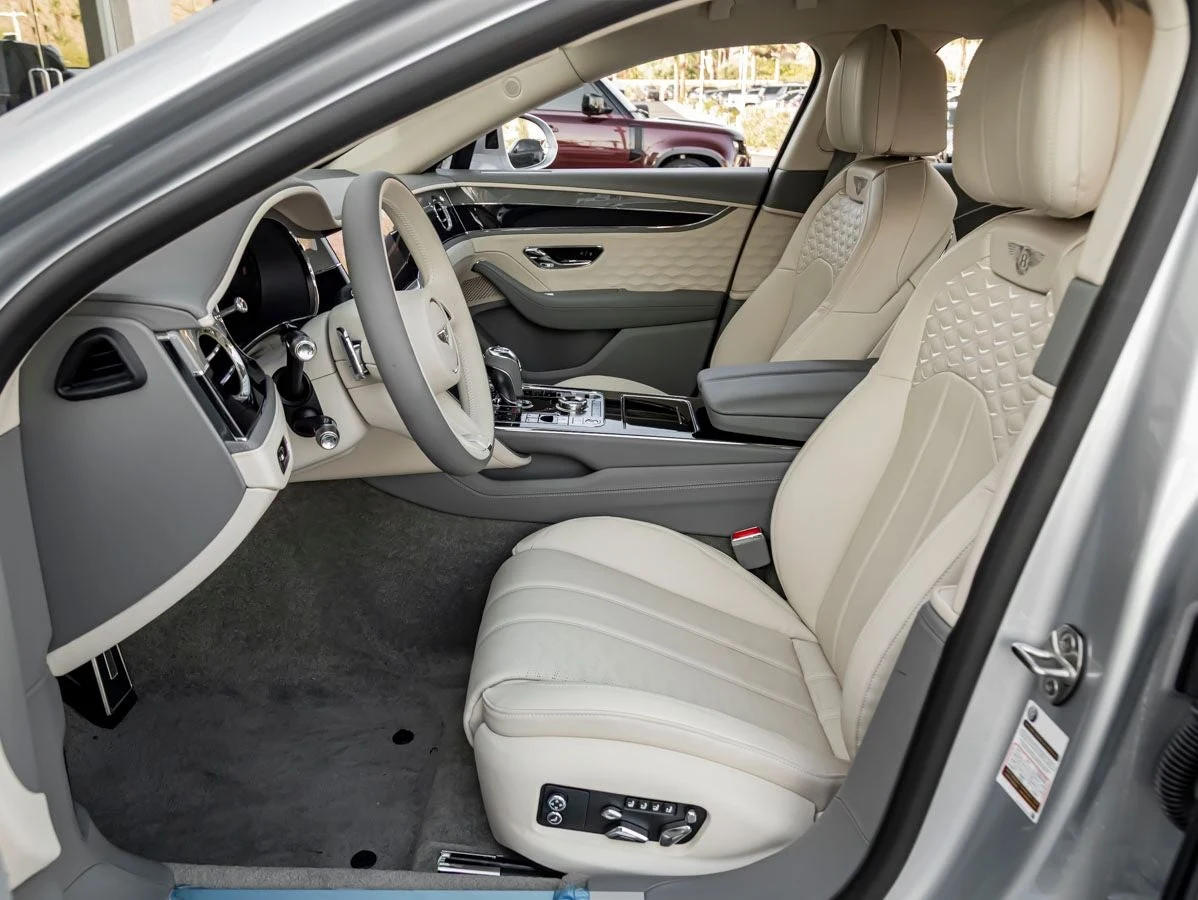 2026 Bentley Flying Spur V8 (4th Generation), 2/20