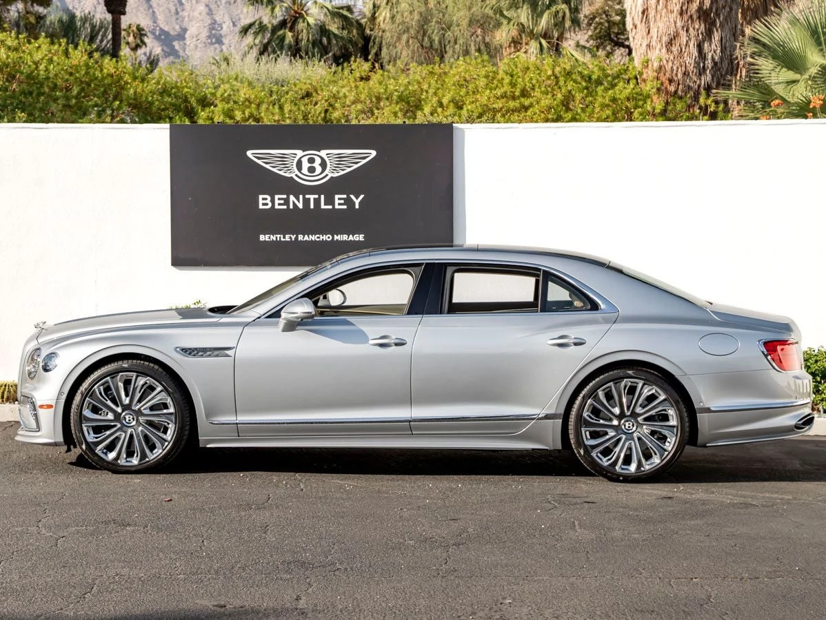 2026 Bentley Flying Spur V8 (4th Generation), 13/20