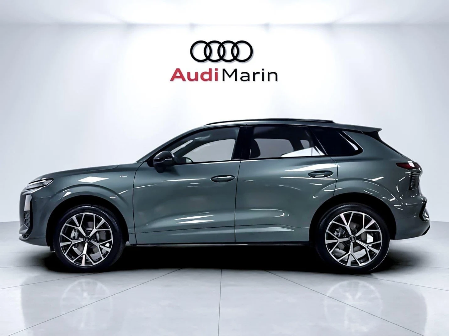 2026 Audi Q3 S line (FJ), 2/20