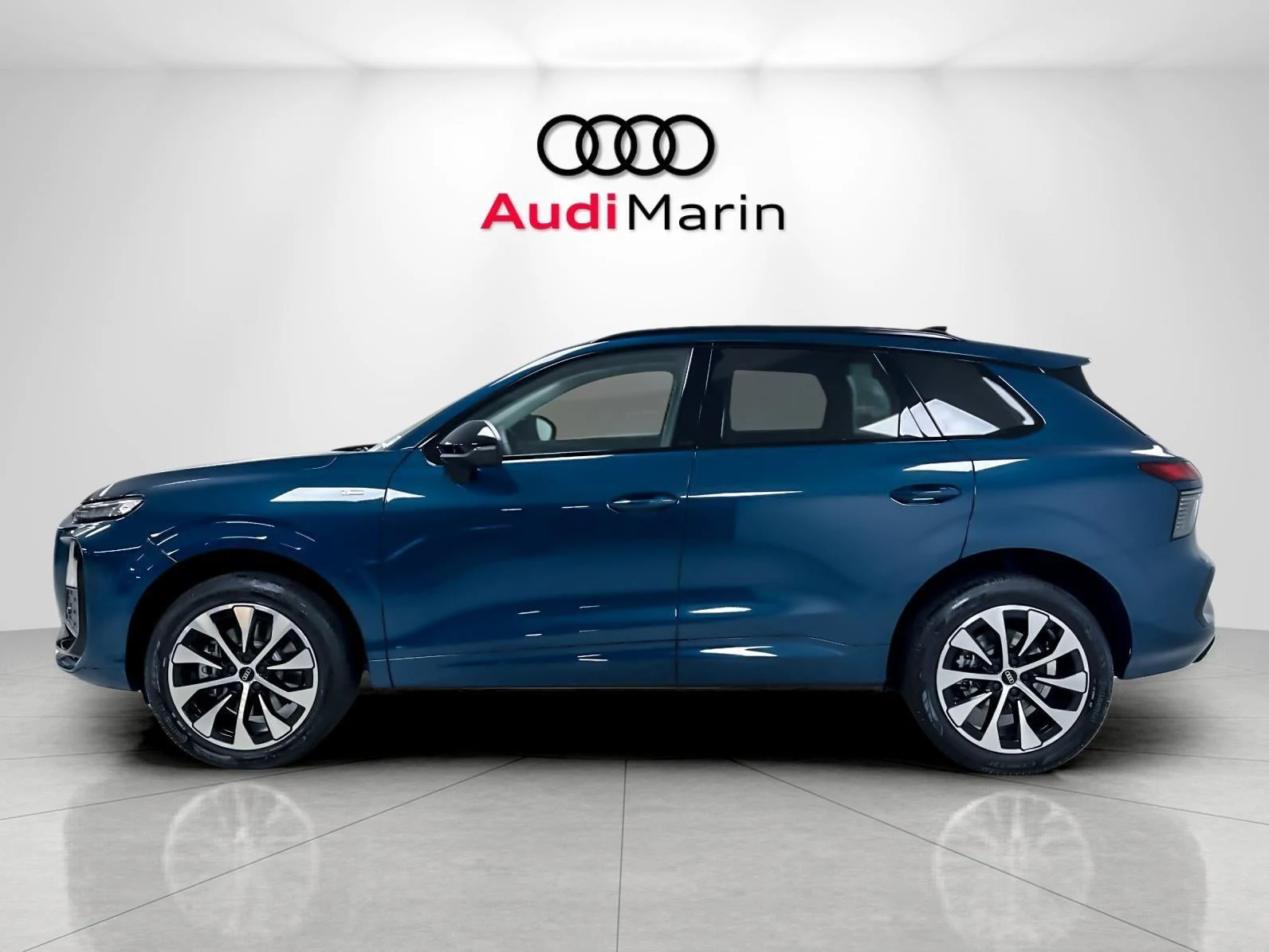 2026 Audi Q3 S line (FJ), 2/20