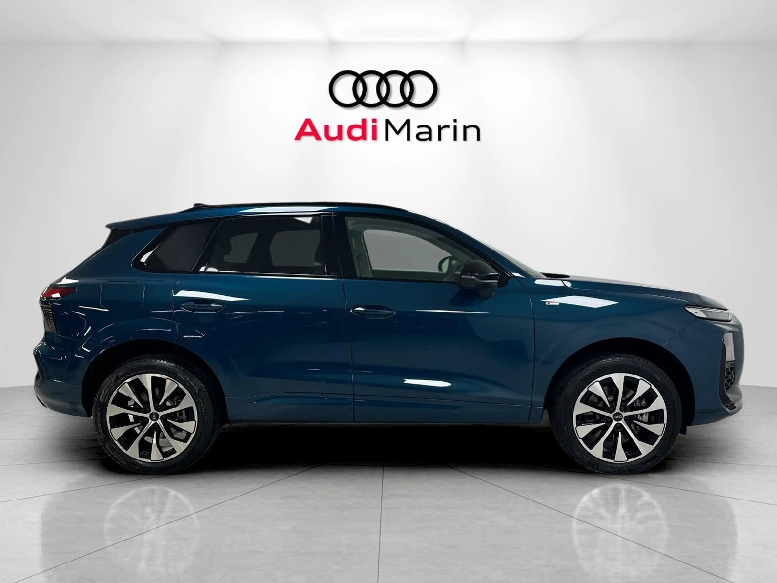 2026 Audi Q3 S line (FJ), 6/20