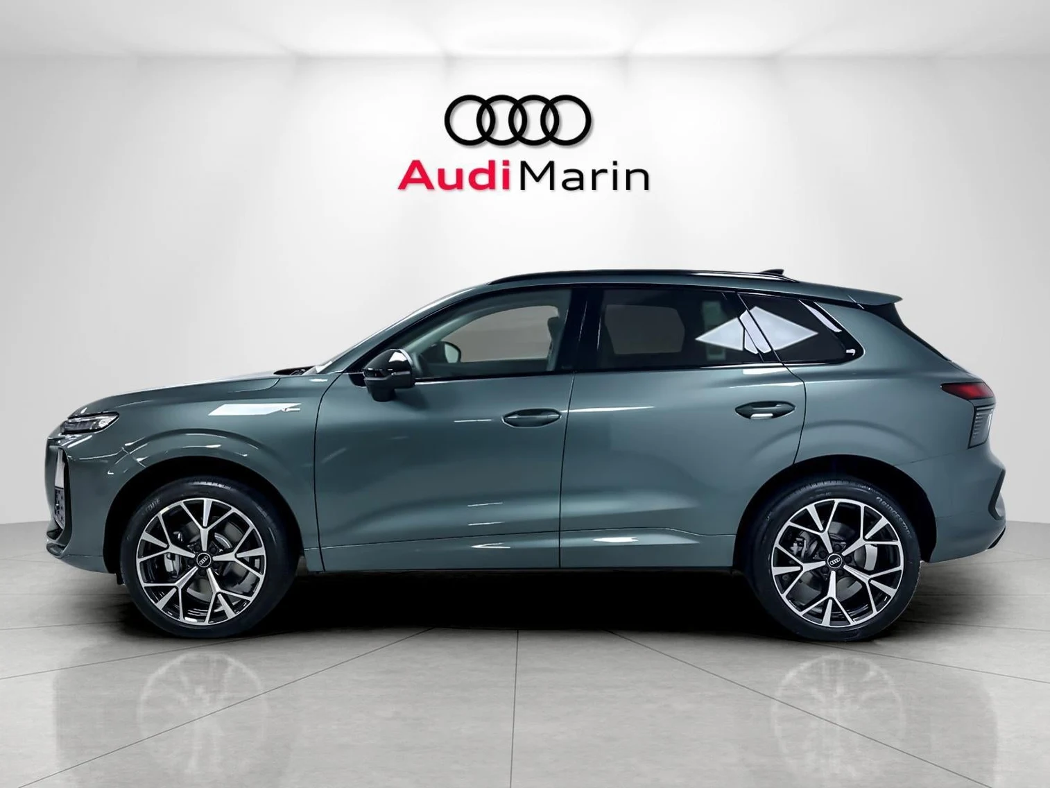 2026 Audi Q3 S line (FJ), 2/20