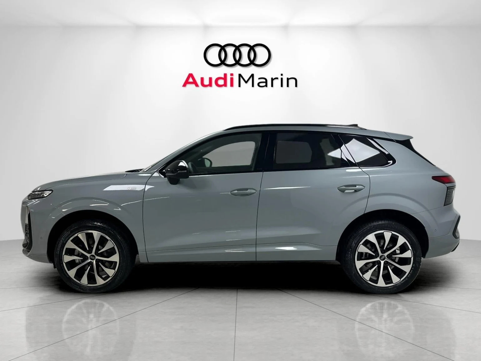 2026 Audi Q3 S line (FJ), 2/20