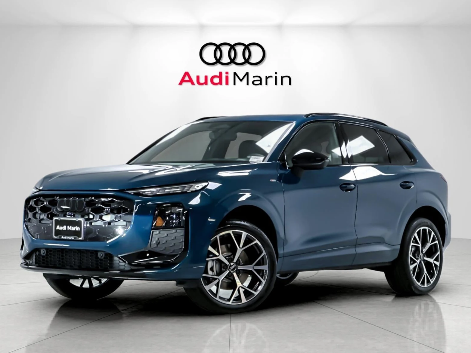 Audi Q3 S line (FJ) · Malpelo Blue Metallic · Indigo Auto Group