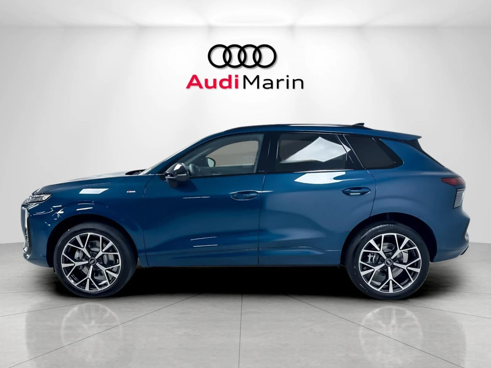 2026 Audi Q3 S line (FJ), 2/20