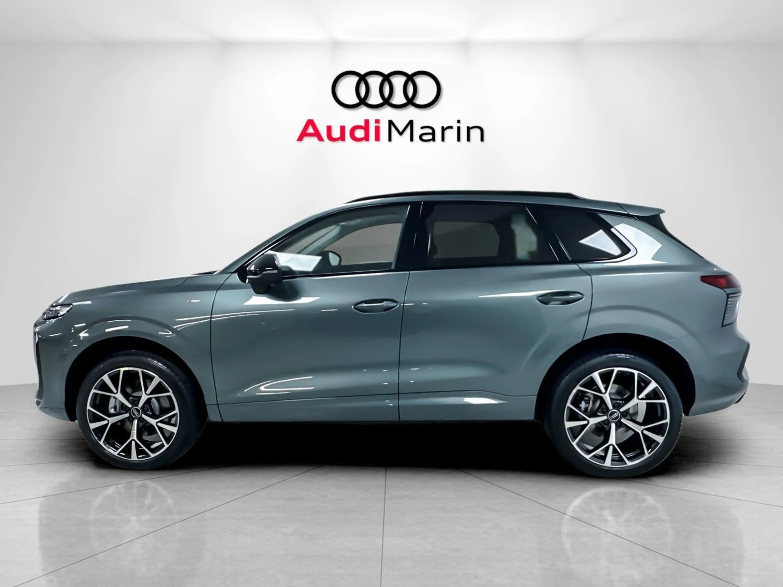 2026 Audi Q3 S line (FJ), 2/20