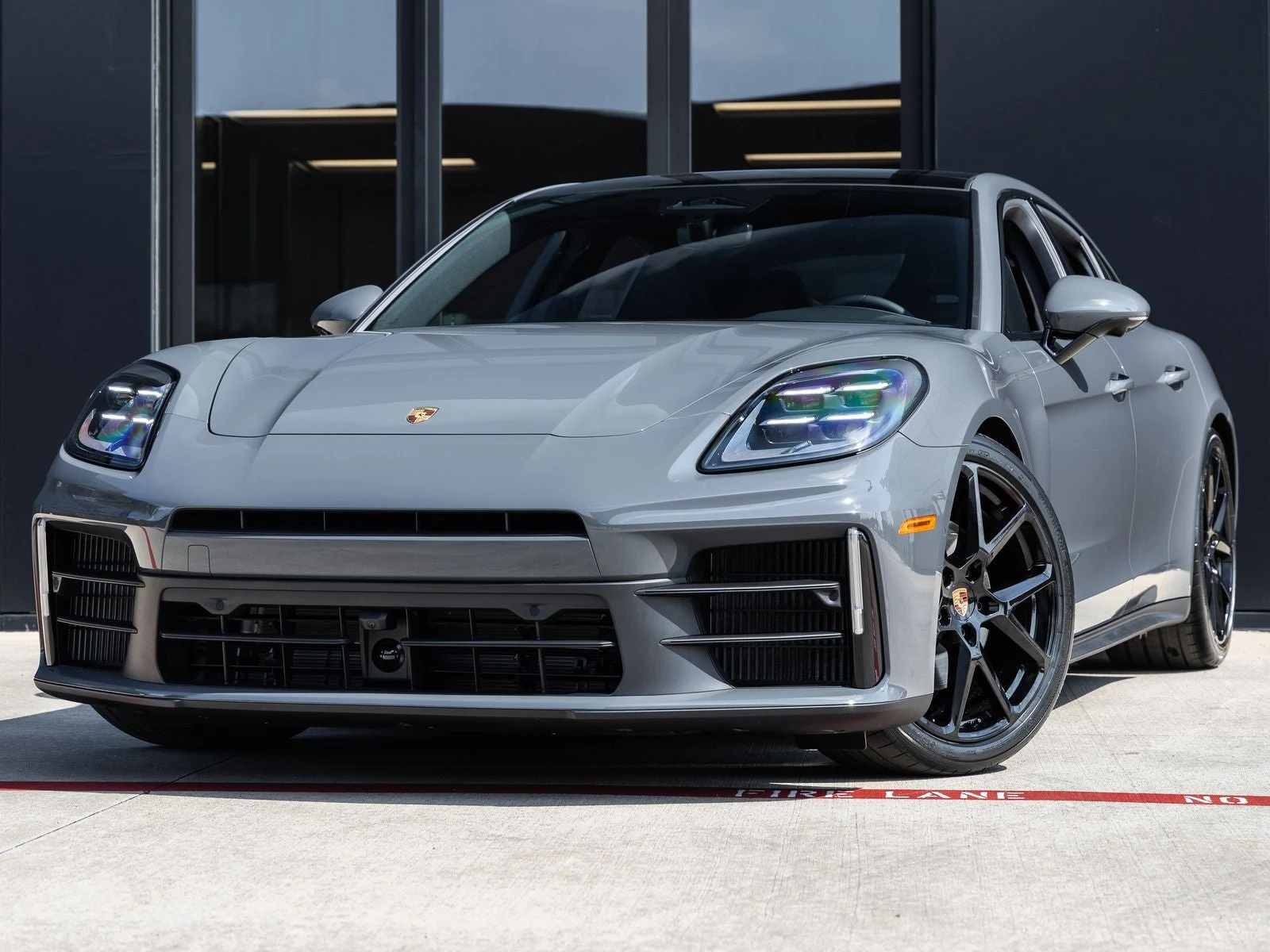 Porsche Panamera 4 (976) · Slate Grey Neo · Indigo Auto Group