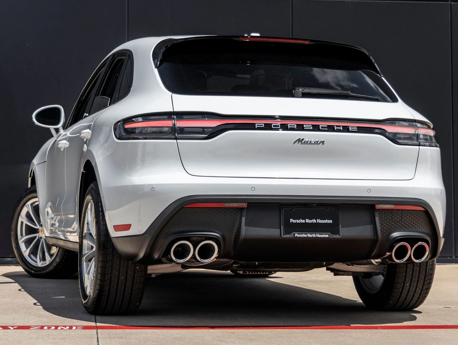 2026 Porsche Macan (95B), 3/20