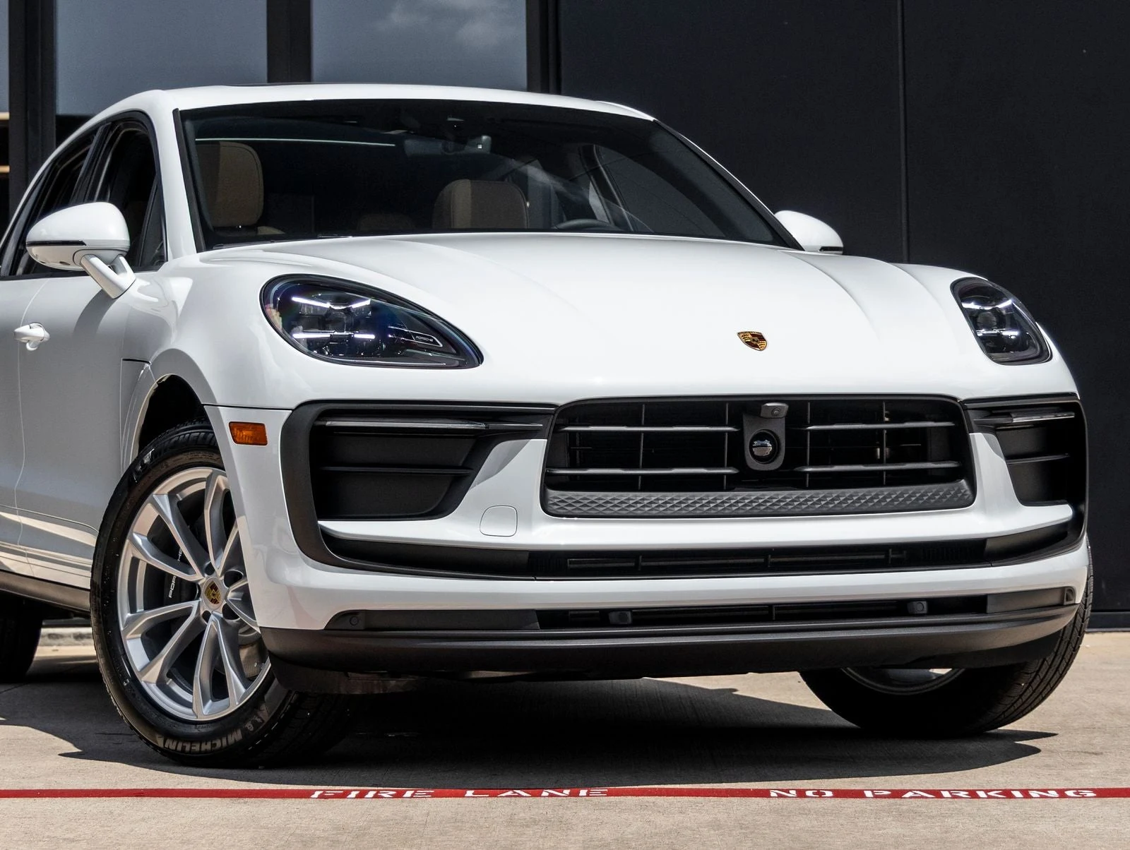 2026 Porsche Macan (95B), 8/20