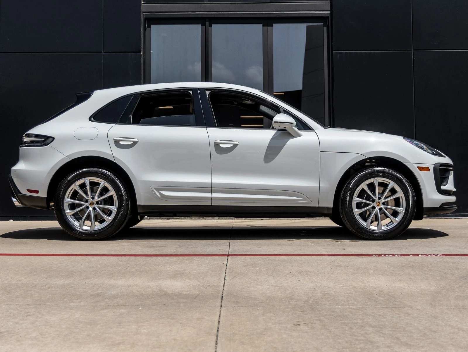 2026 Porsche Macan (95B), 12/20
