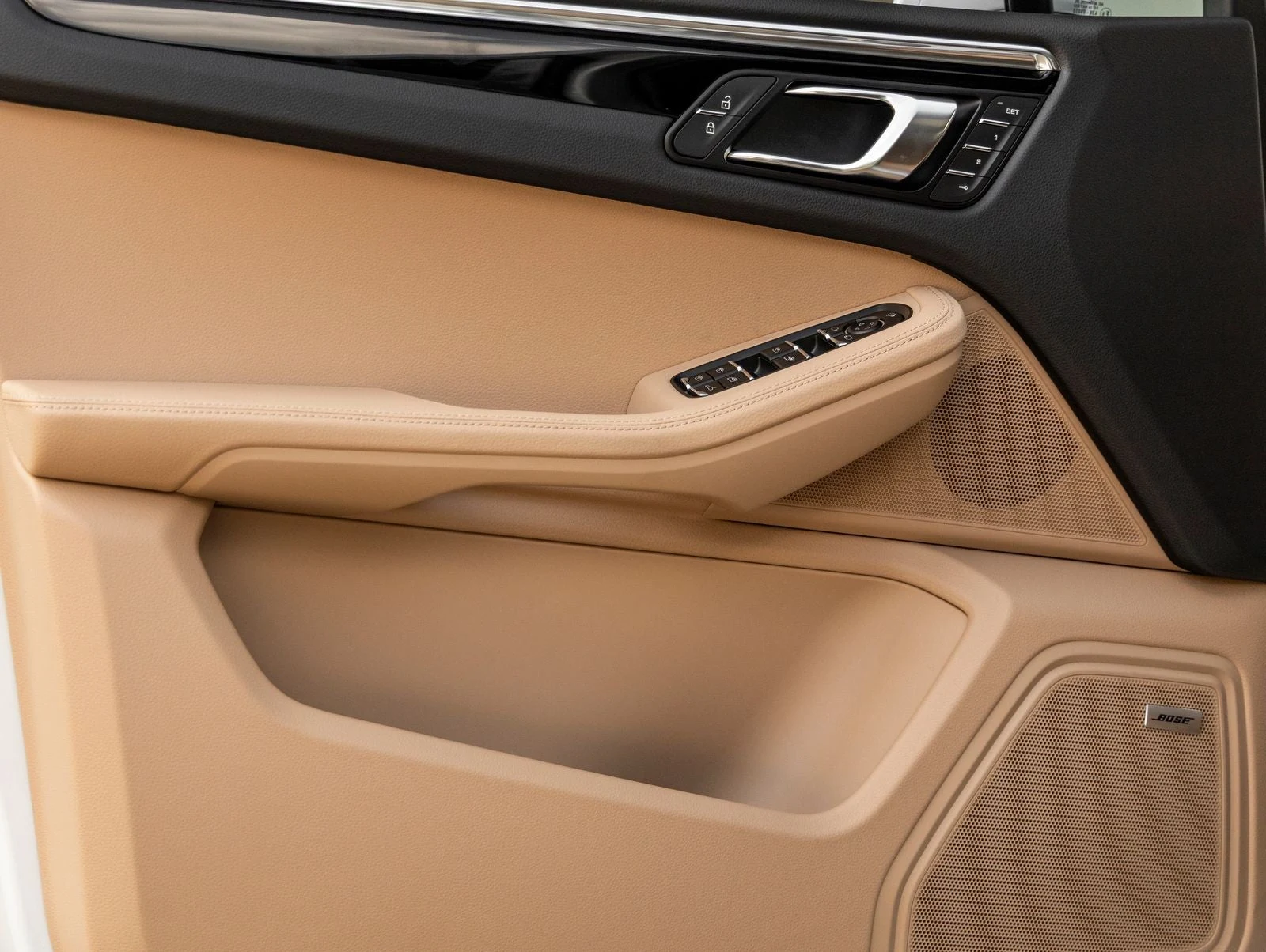2026 Porsche Macan (95B), 19/20