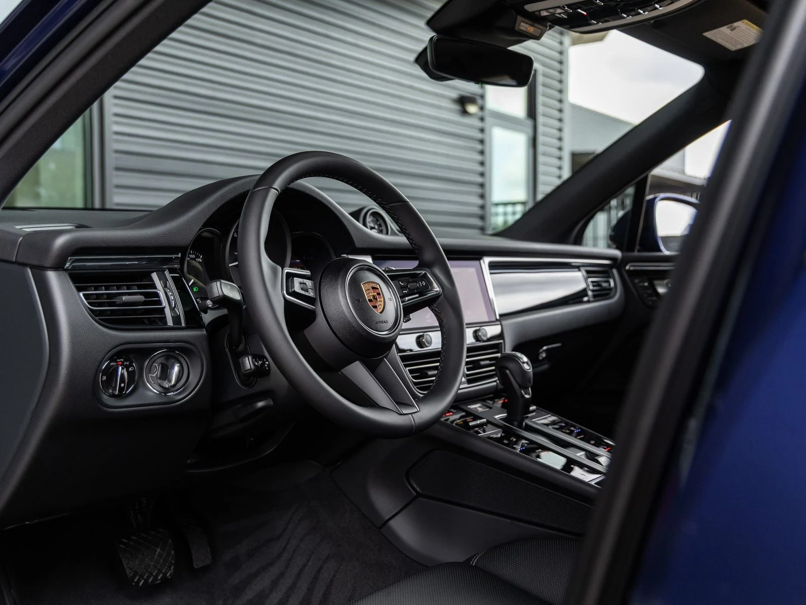 2026 Porsche Macan (95B), 4/20
