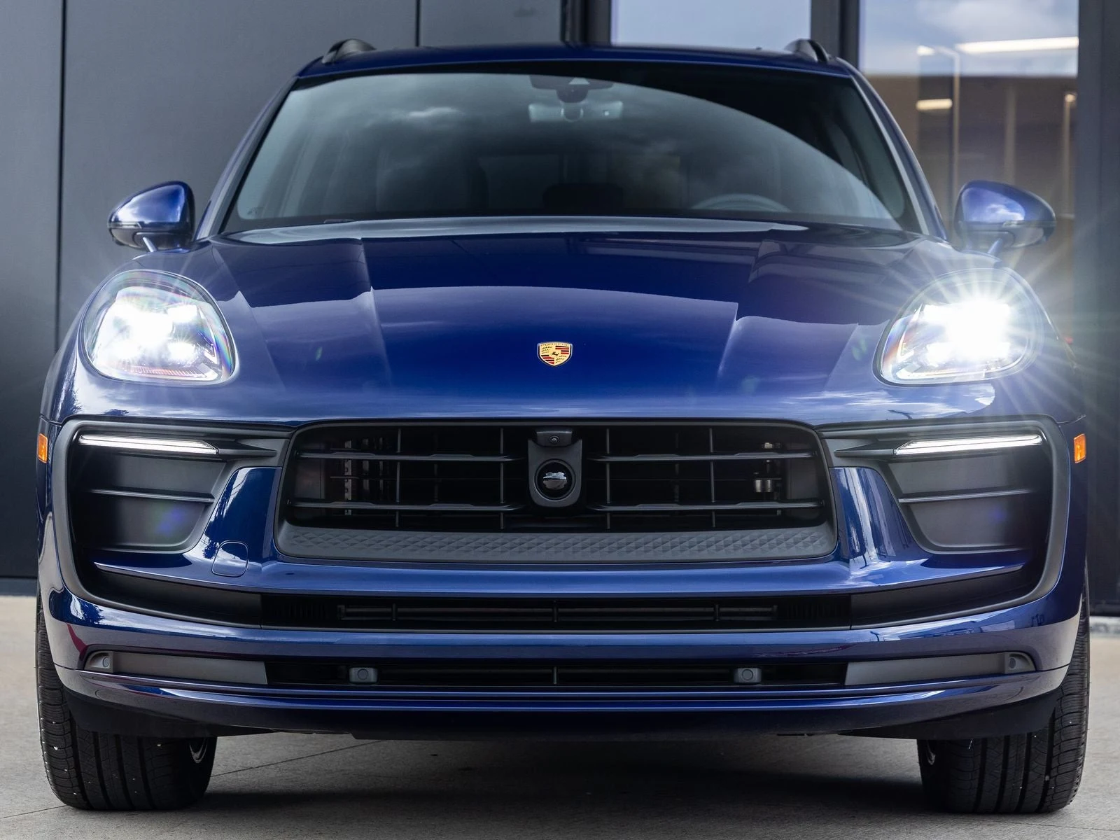 2026 Porsche Macan (95B), 8/20