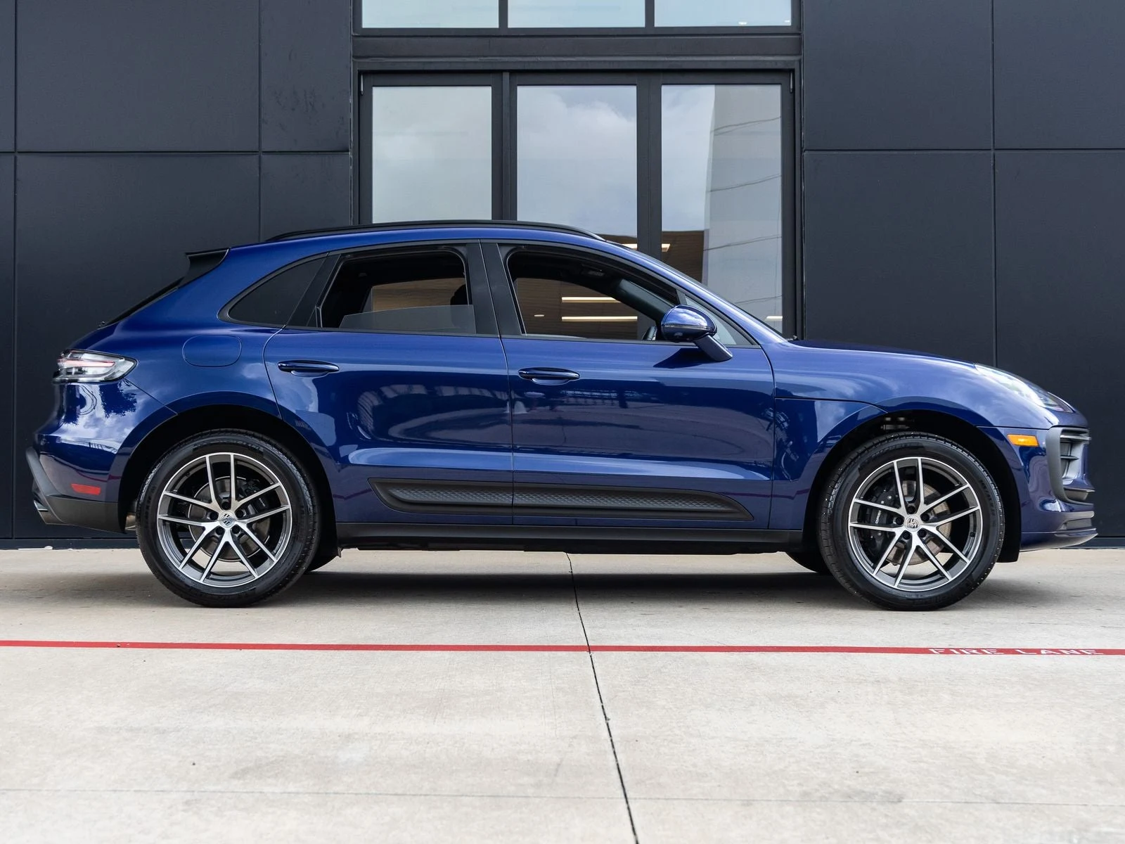 2026 Porsche Macan (95B), 12/20