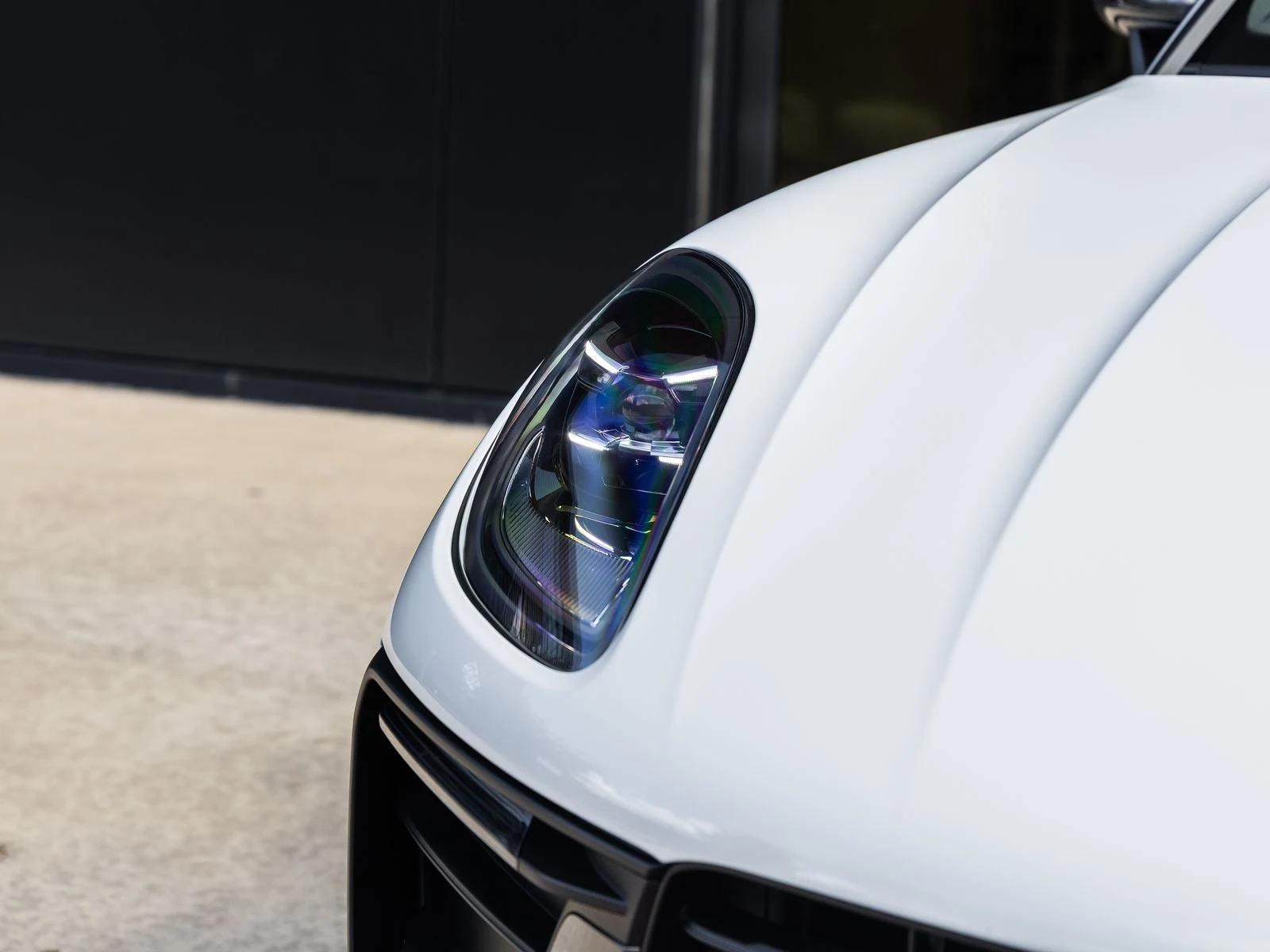 2026 Porsche Macan T (95B), 18/20