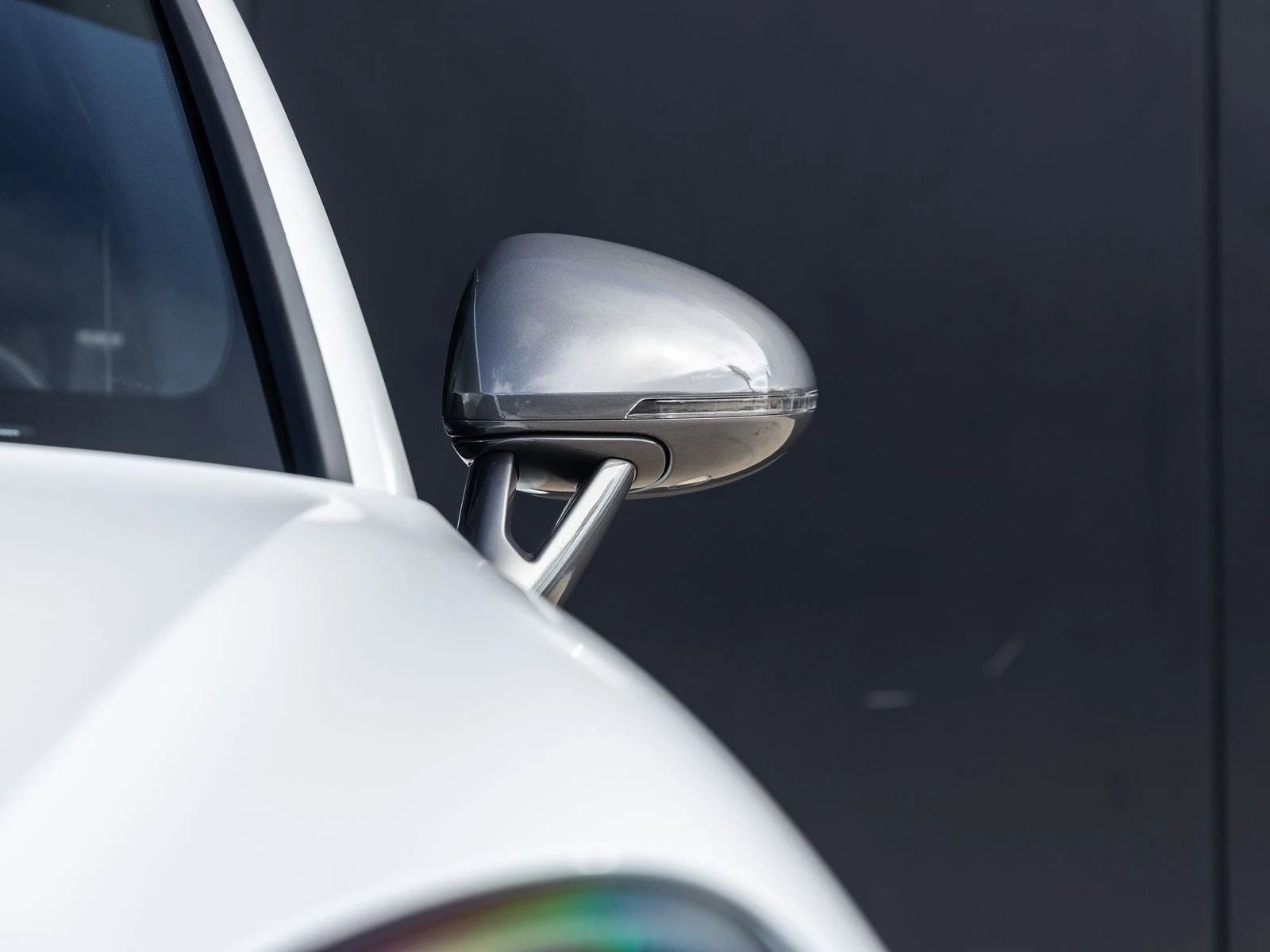 2026 Porsche Macan T (95B), 19/20