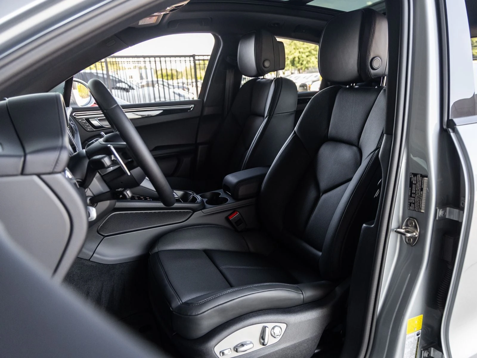 2026 Porsche Macan (95B), 5/20