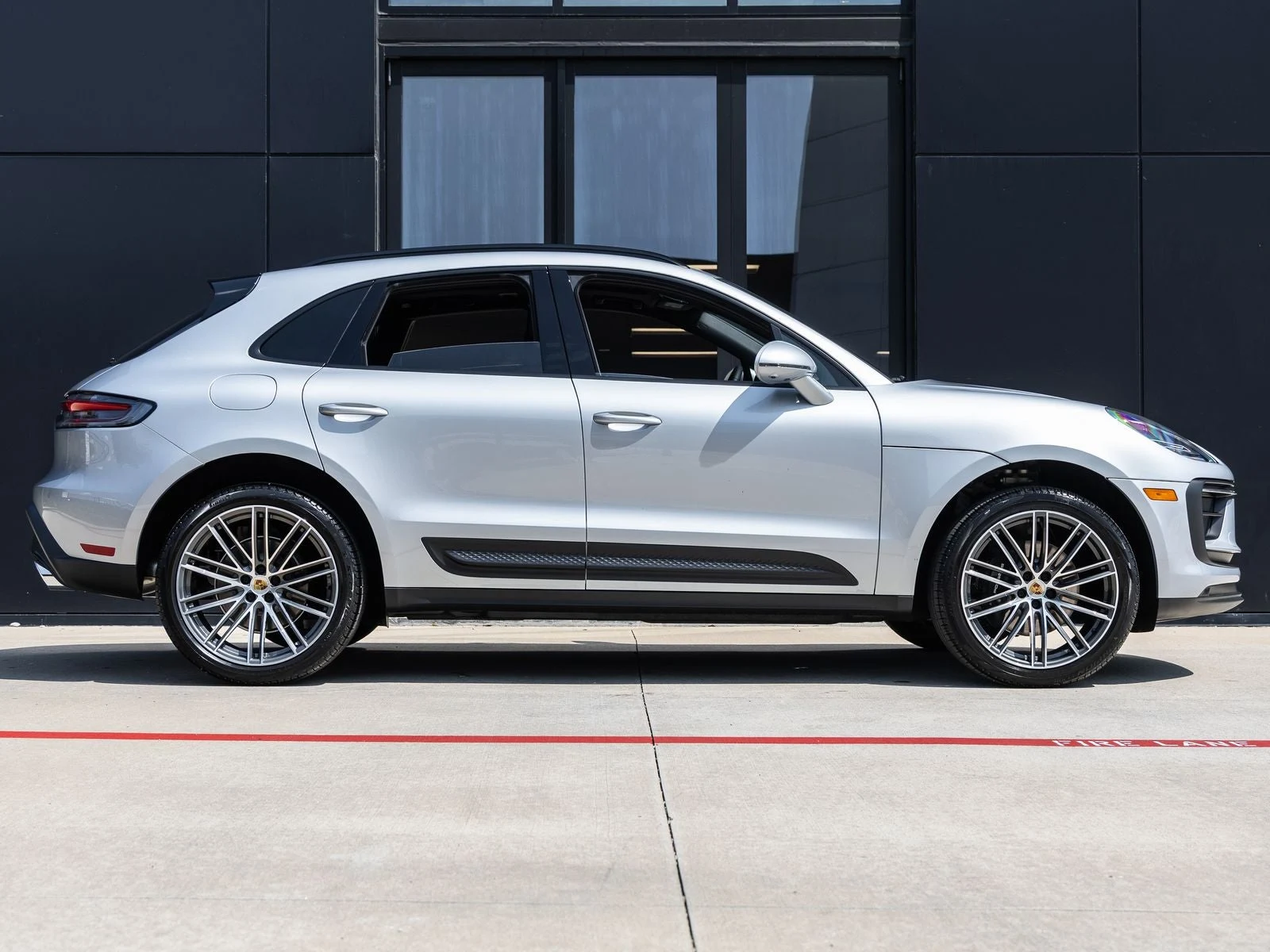 2026 Porsche Macan (95B), 12/20