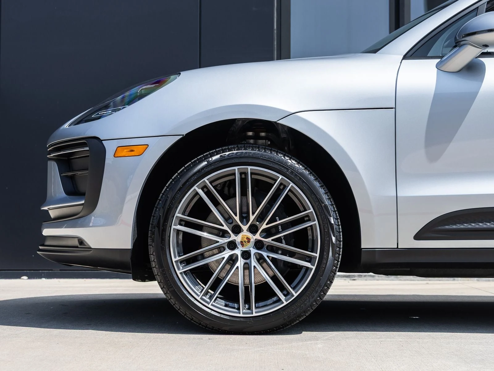 2026 Porsche Macan (95B), 13/20