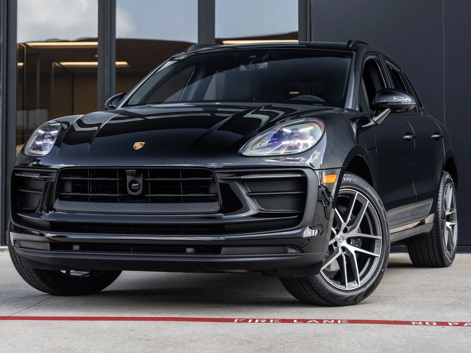 Porsche Macan (95B) · black · Indigo Auto Group