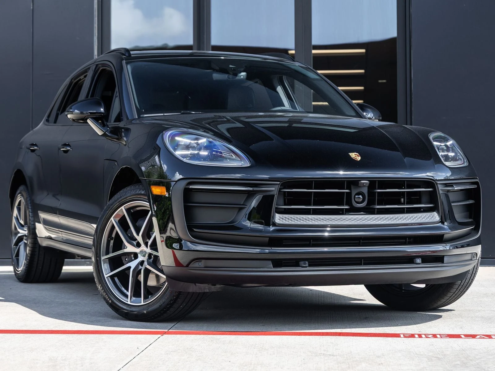 2026 Porsche Macan (95B), 6/20
