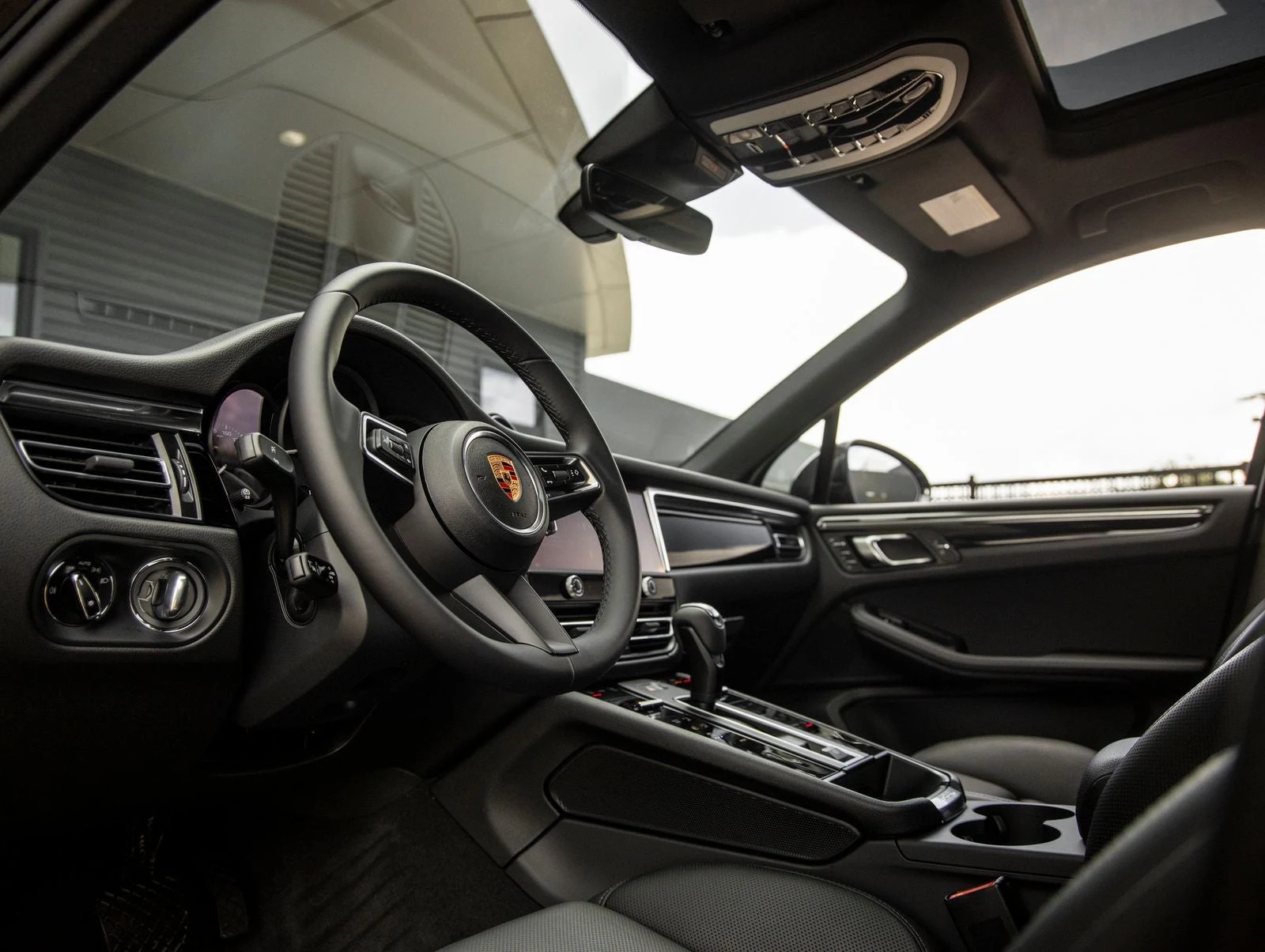 2026 Porsche Macan (95B), 4/20