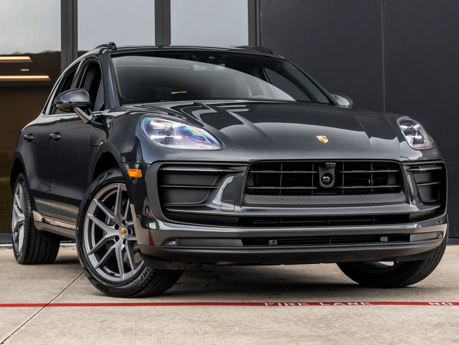 2026 Porsche Macan (95B), 6/20
