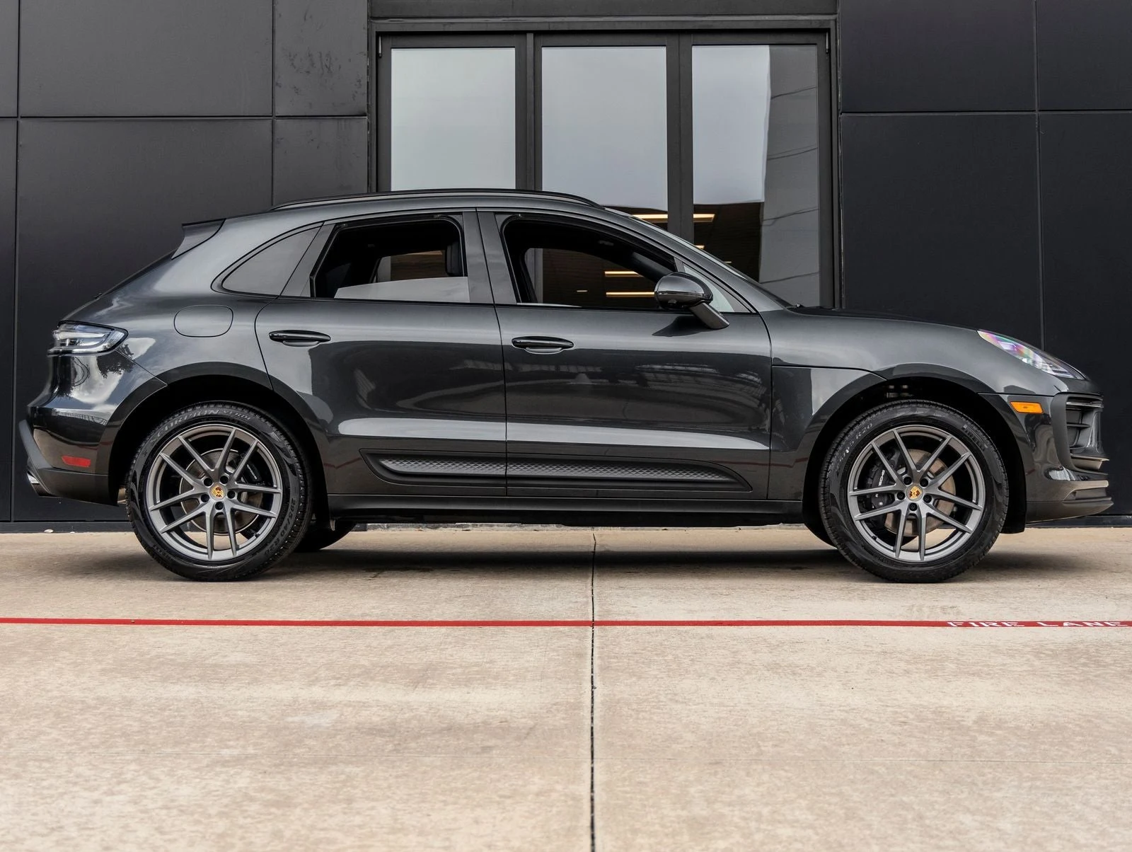 2026 Porsche Macan (95B), 12/20