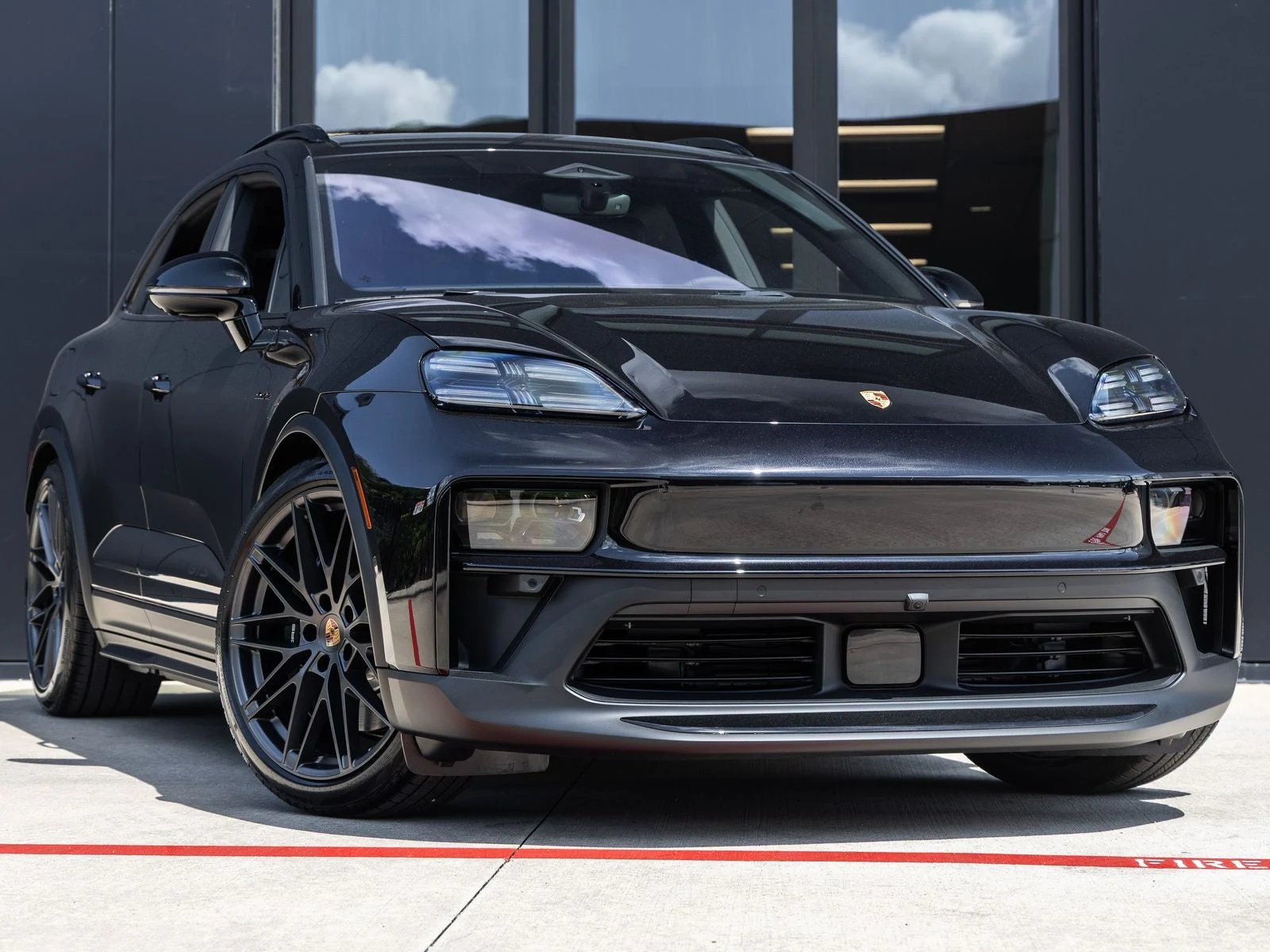 2026 Porsche Macan GTS Electric (XAB), 6/20