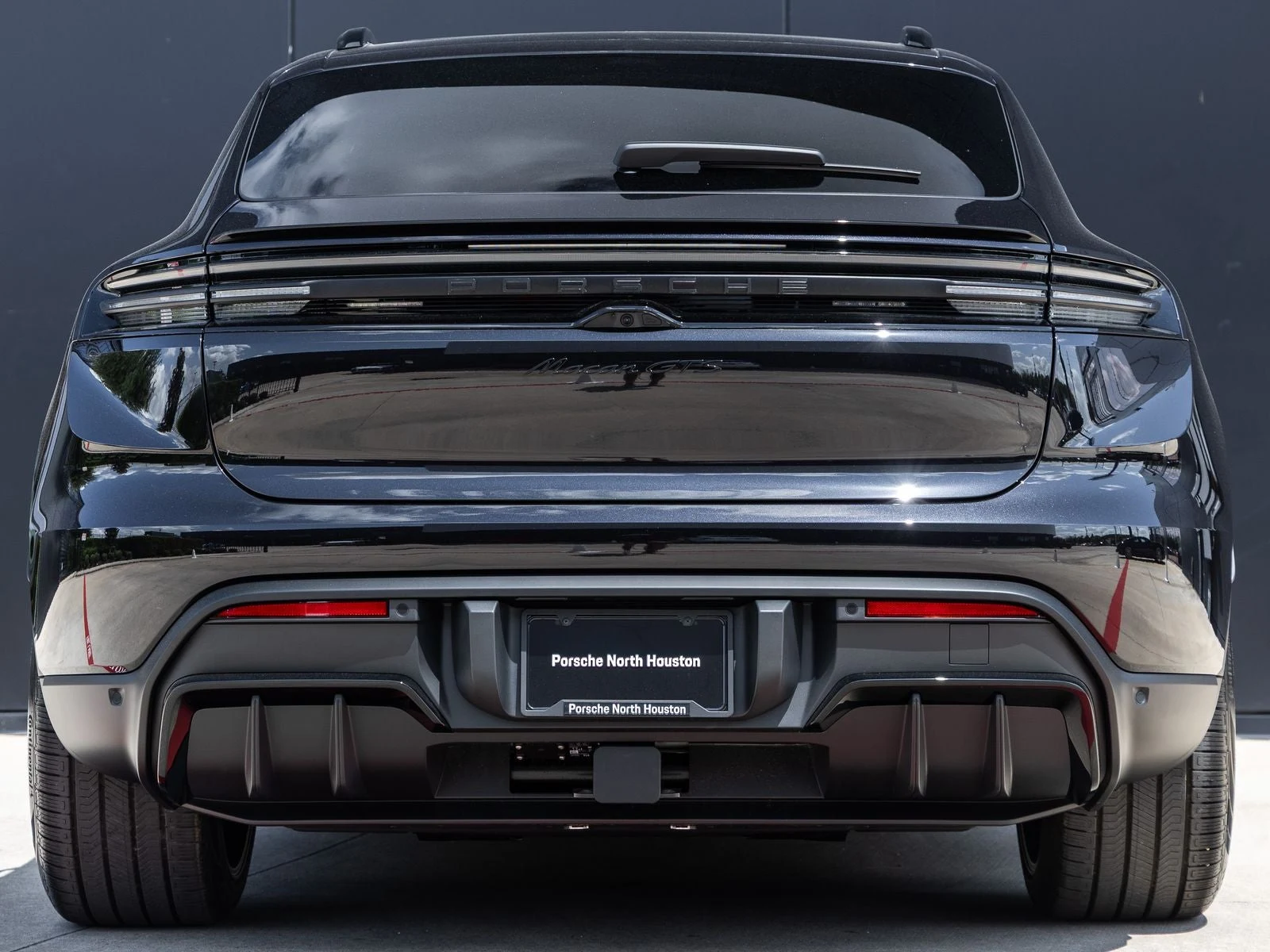 2026 Porsche Macan GTS Electric (XAB), 10/20