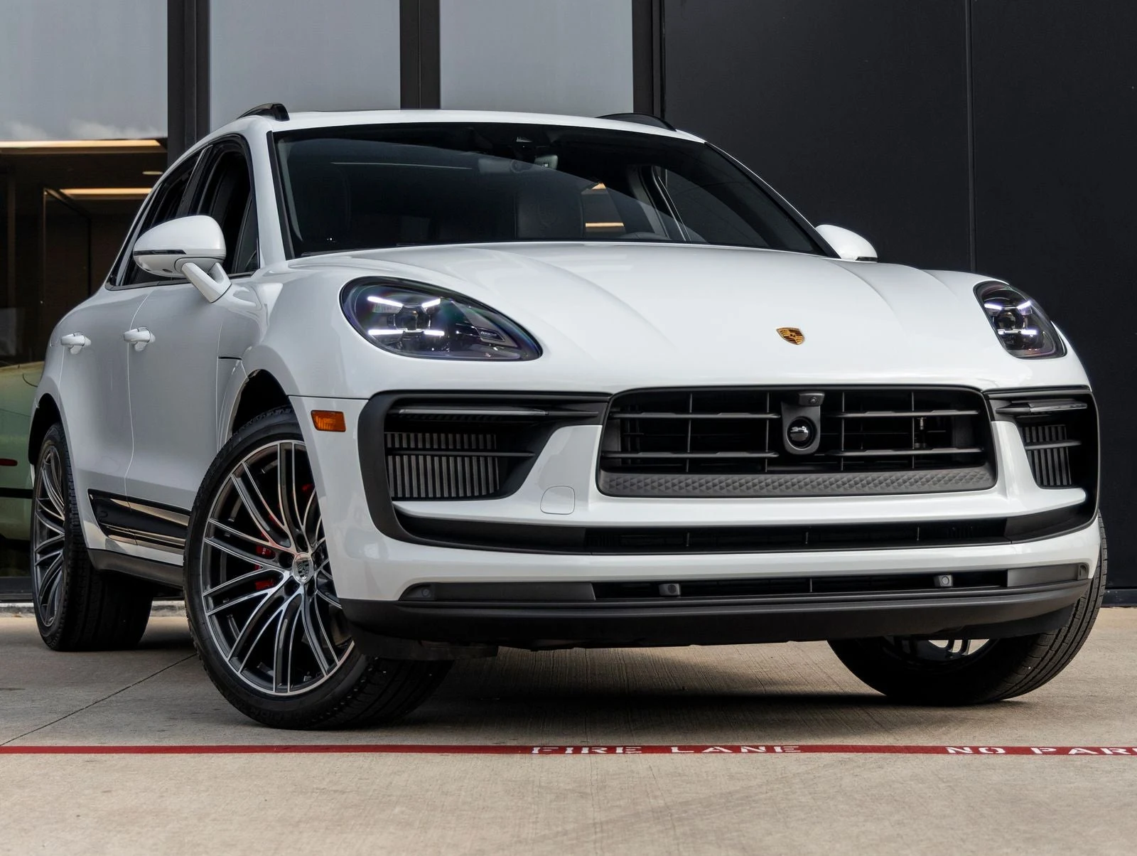 2026 Porsche Macan S (95B), 6/20