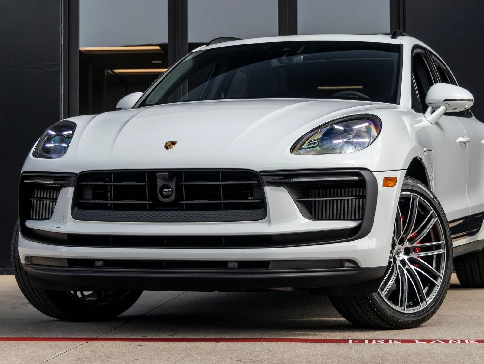 2026 Porsche Macan S (95B), 7/20