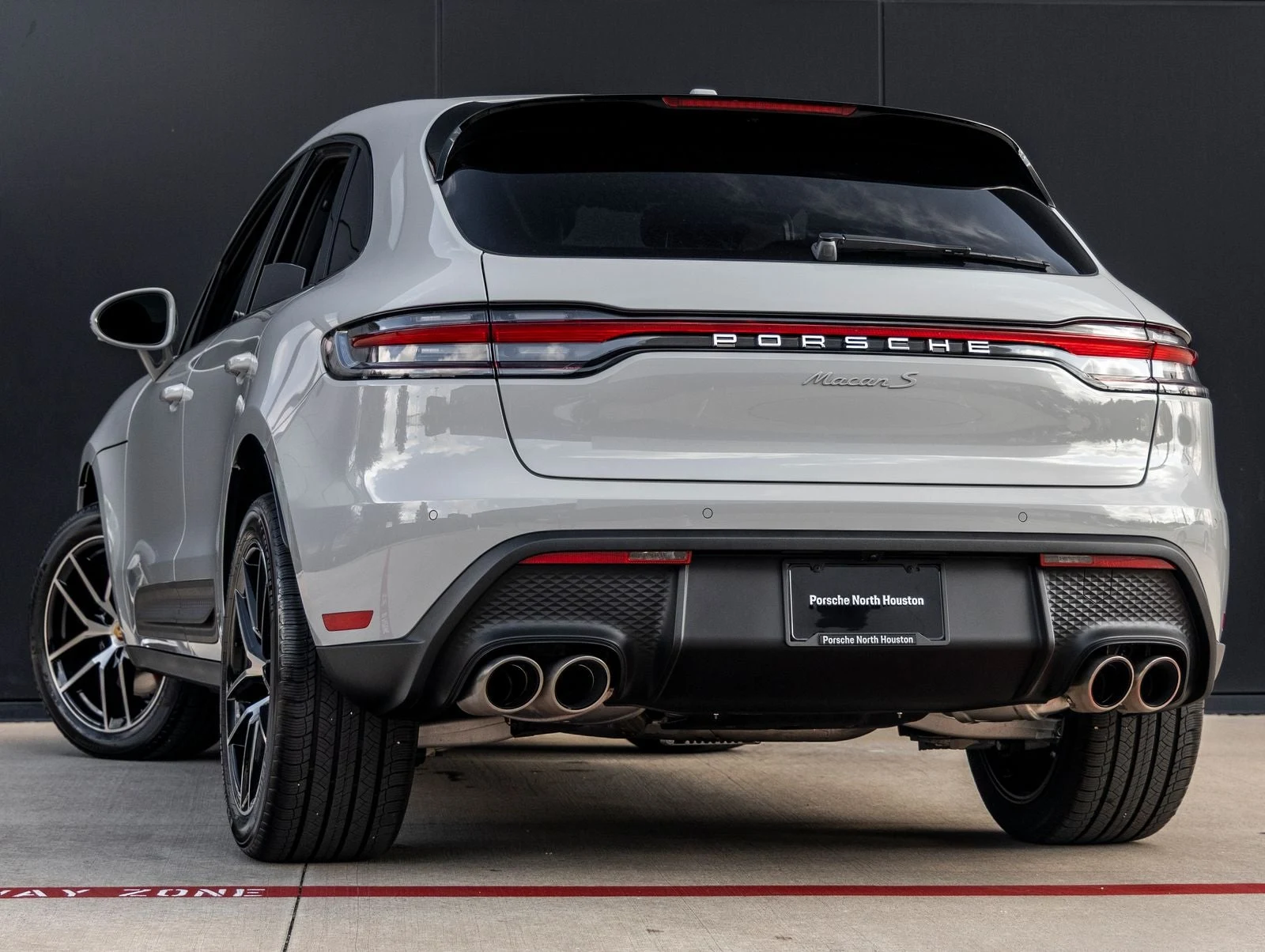 2026 Porsche Macan S (95B), 3/20
