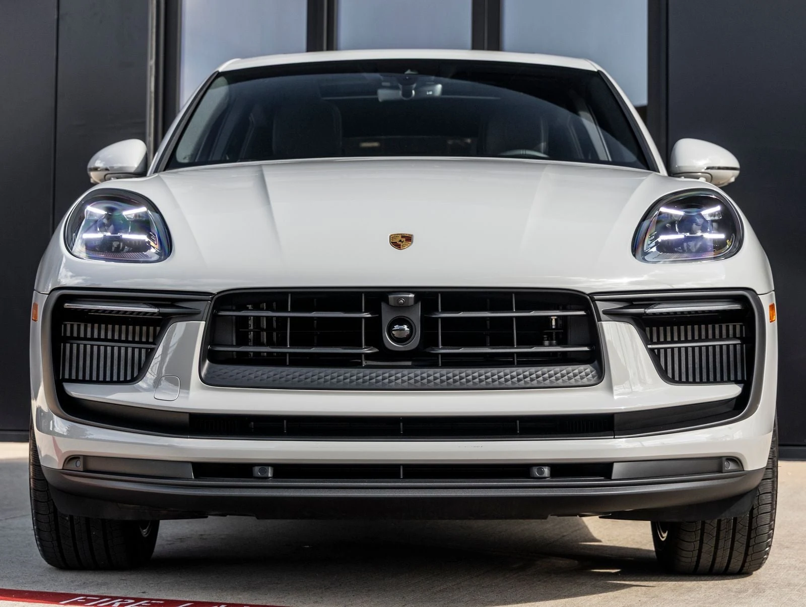 2026 Porsche Macan S (95B), 8/20