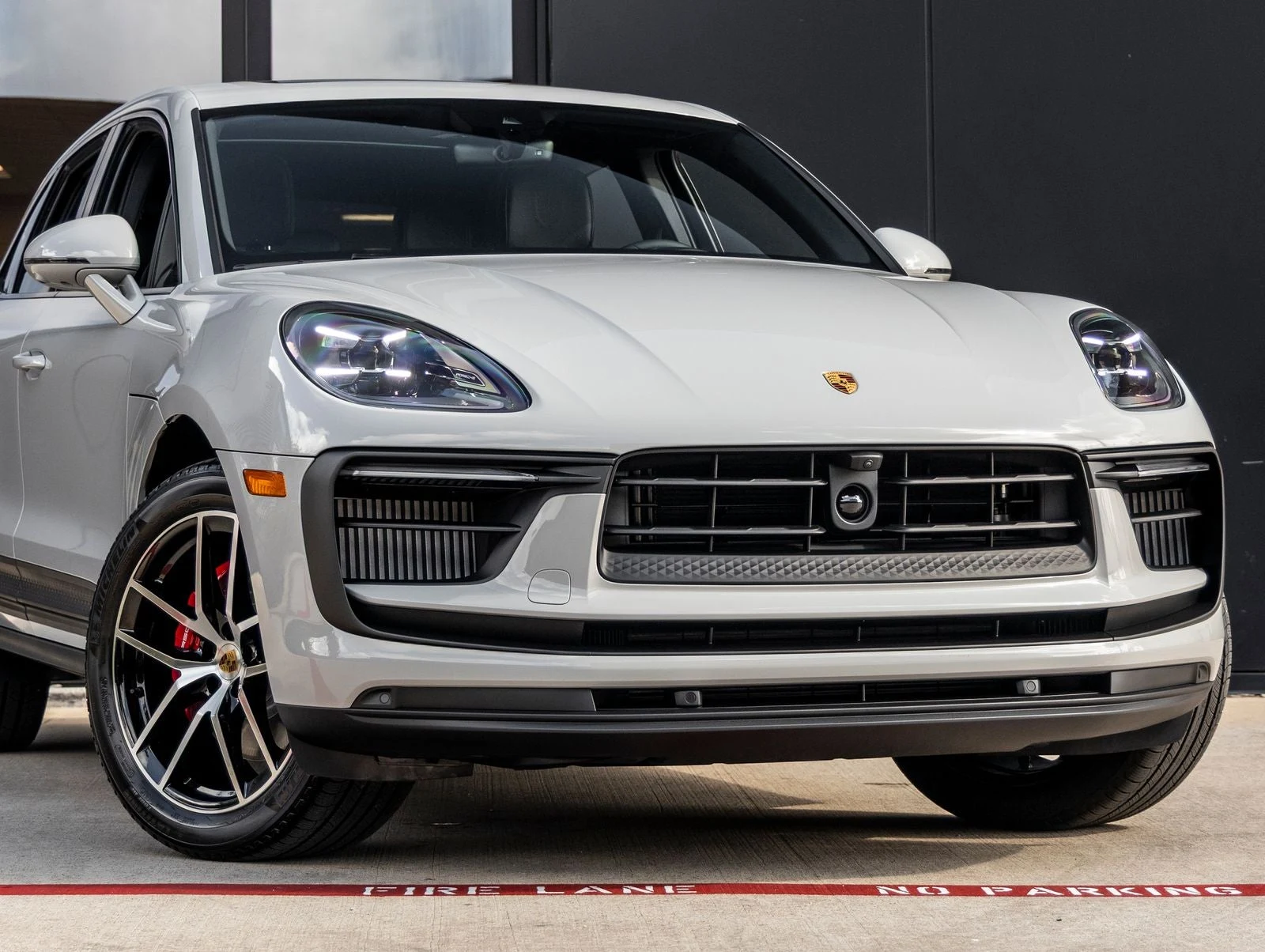 2026 Porsche Macan S (95B), 9/20