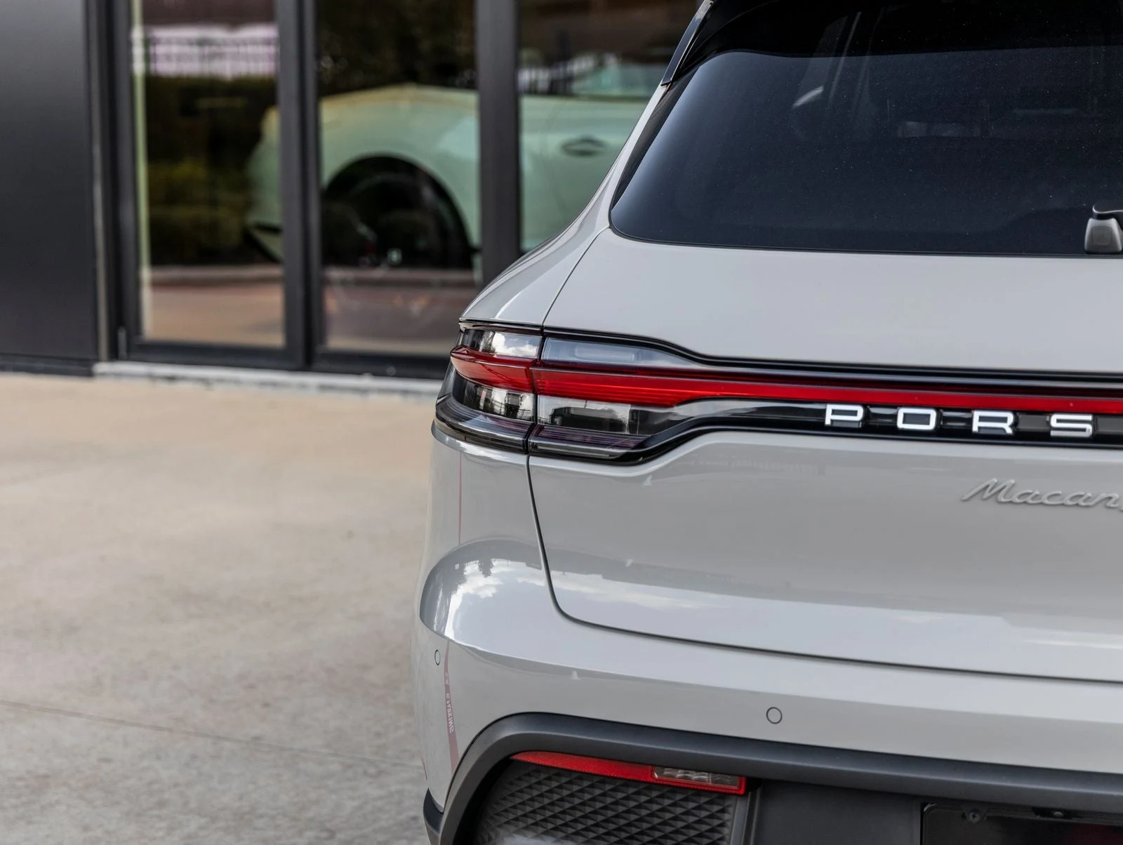 2026 Porsche Macan S (95B), 13/20